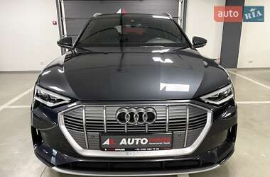 Внедорожник / Кроссовер Audi e-tron 2020 в 
