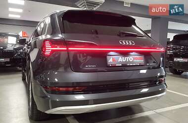 Внедорожник / Кроссовер Audi e-tron 2020 в 