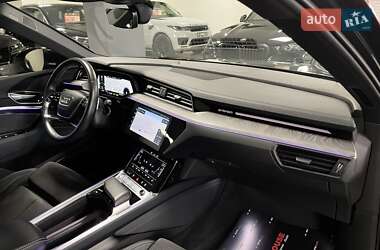 Внедорожник / Кроссовер Audi e-tron 2020 в 
