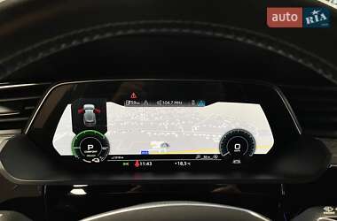 Внедорожник / Кроссовер Audi e-tron 2020 в 