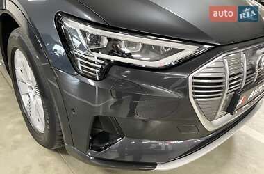 Внедорожник / Кроссовер Audi e-tron 2020 в 