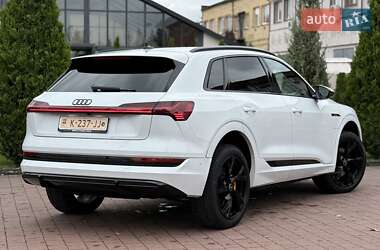 Позашляховик / Кросовер Audi e-tron 2021 в 
