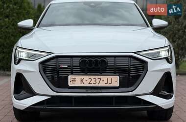 Позашляховик / Кросовер Audi e-tron 2021 в 