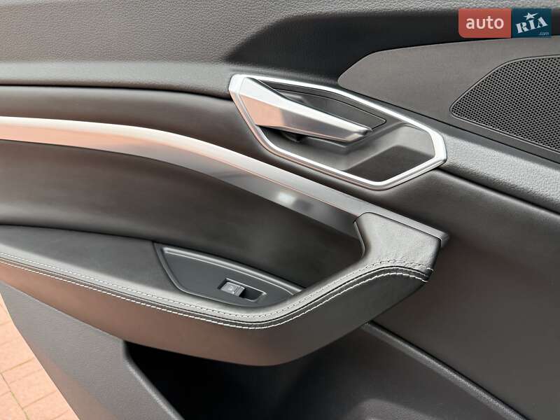 Внедорожник / Кроссовер Audi e-tron 2021 в Львове