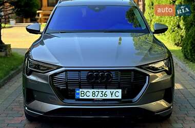 Внедорожник / Кроссовер Audi e-tron 2020 в 