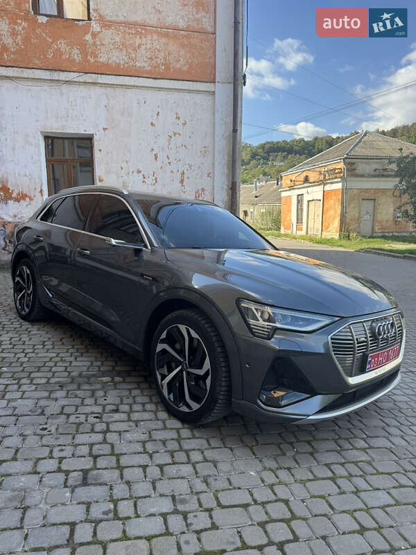 Позашляховик / Кросовер Audi e-tron 2021 в Тернополі