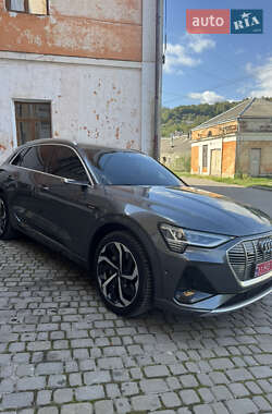 Внедорожник / Кроссовер Audi e-tron 2021 в 