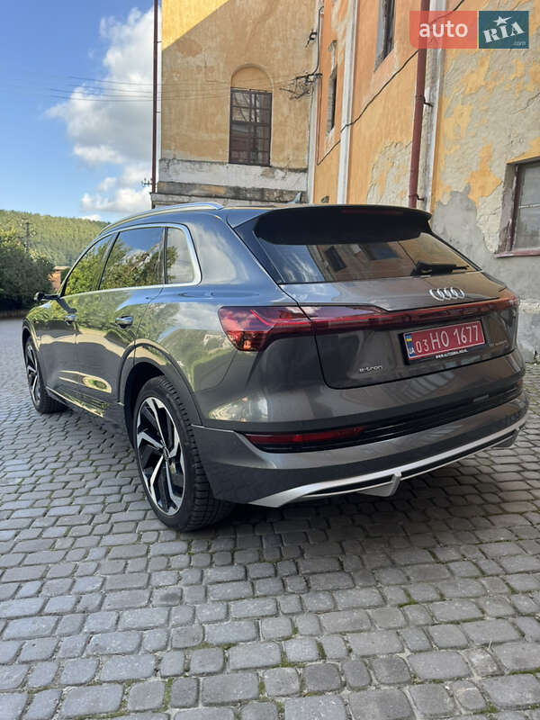 Позашляховик / Кросовер Audi e-tron 2021 в Тернополі