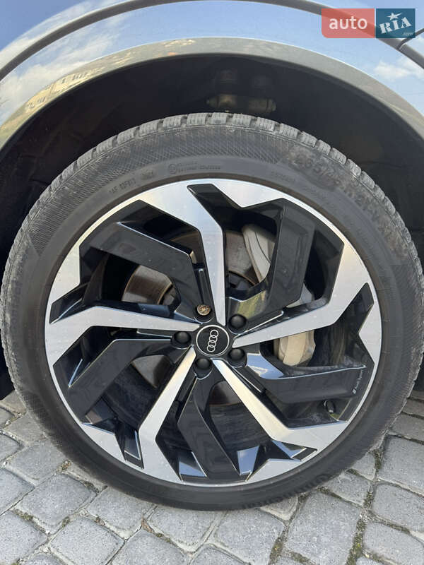 Позашляховик / Кросовер Audi e-tron 2021 в Тернополі