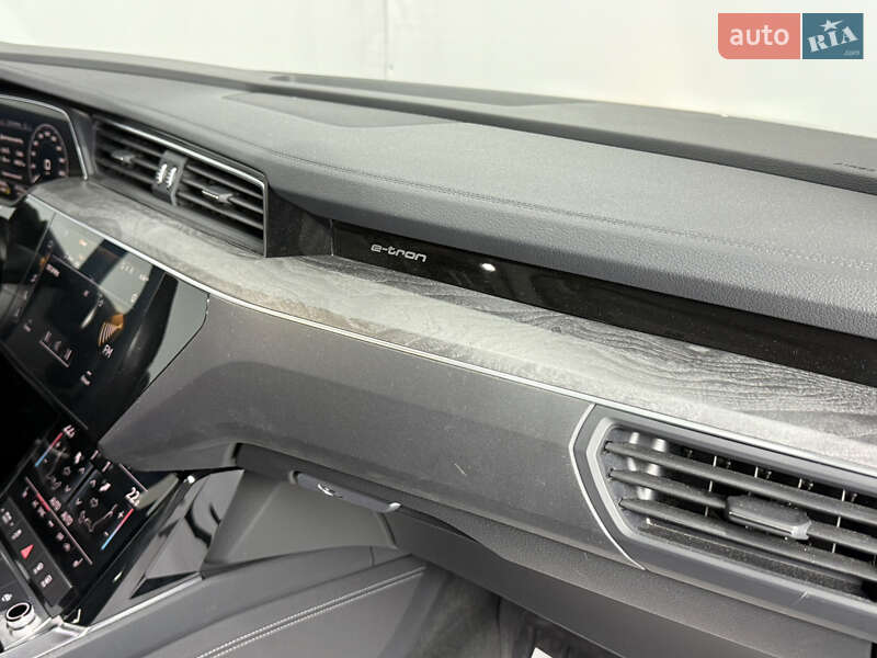 Внедорожник / Кроссовер Audi e-tron 2021 в Одессе