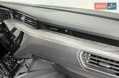 Внедорожник / Кроссовер Audi e-tron 2021 в 