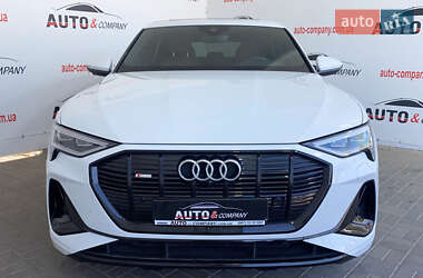 Внедорожник / Кроссовер Audi e-tron 2021 в 