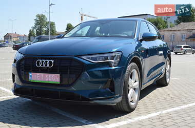 Позашляховик / Кросовер Audi e-tron 2020 в 