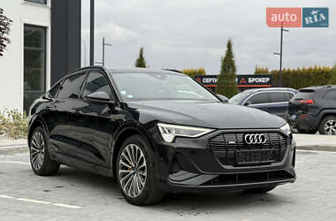 Позашляховик / Кросовер Audi e-tron 2021 в 