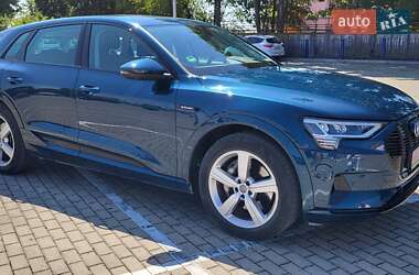 Позашляховик / Кросовер Audi e-tron 2020 в 