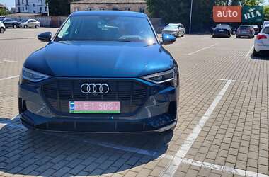 Позашляховик / Кросовер Audi e-tron 2020 в 