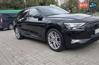 Внедорожник / Кроссовер Audi e-tron 2020 в 