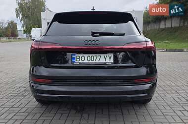 Внедорожник / Кроссовер Audi e-tron 2020 в 