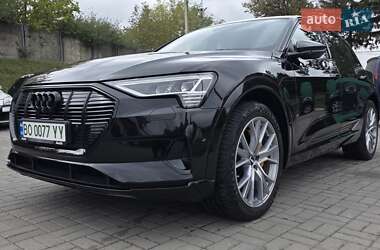 Внедорожник / Кроссовер Audi e-tron 2020 в 