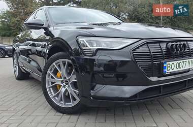 Внедорожник / Кроссовер Audi e-tron 2020 в 
