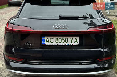 Позашляховик / Кросовер Audi e-tron 2019 в 