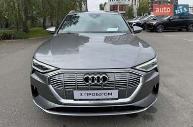 Позашляховик / Кросовер Audi e-tron 2020 в 