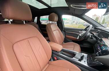 Позашляховик / Кросовер Audi e-tron 2020 в 