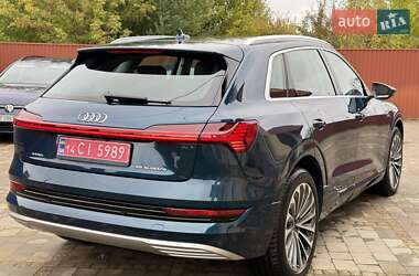 Внедорожник / Кроссовер Audi e-tron 2020 в 