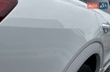 Внедорожник / Кроссовер Audi e-tron 2020 в 