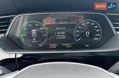 Внедорожник / Кроссовер Audi e-tron 2020 в 