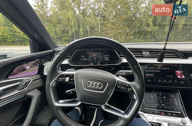Внедорожник / Кроссовер Audi e-tron 2019 в 