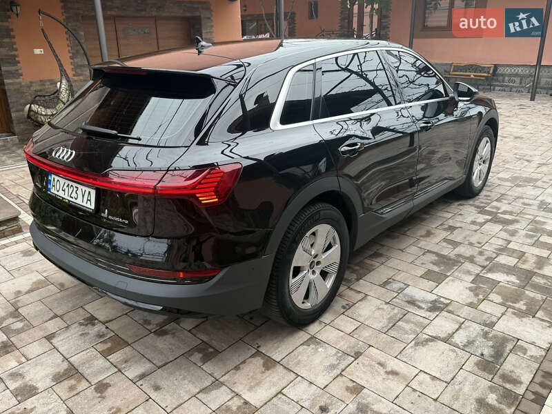 Внедорожник / Кроссовер Audi e-tron 2021 в Иршаве