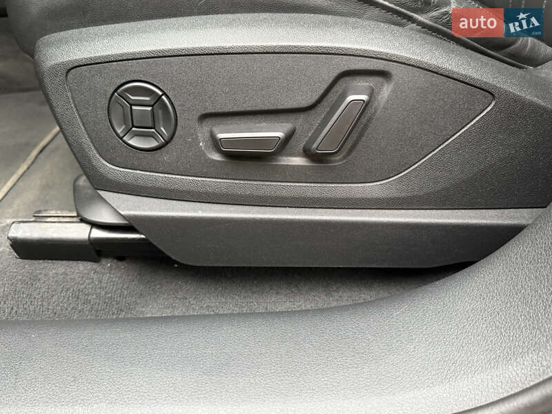 Внедорожник / Кроссовер Audi e-tron 2021 в Иршаве