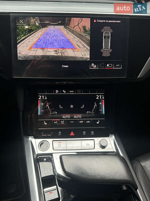 Внедорожник / Кроссовер Audi e-tron 2021 в Иршаве