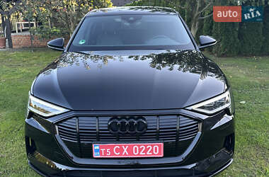 Позашляховик / Кросовер Audi e-tron 2019 в 