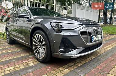Позашляховик / Кросовер Audi e-tron 2021 в 