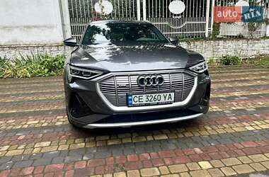 Позашляховик / Кросовер Audi e-tron 2021 в 