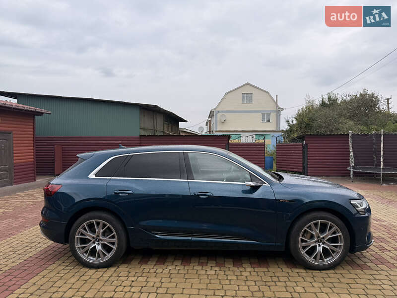 Позашляховик / Кросовер Audi e-tron 2019 в Хмельницькому