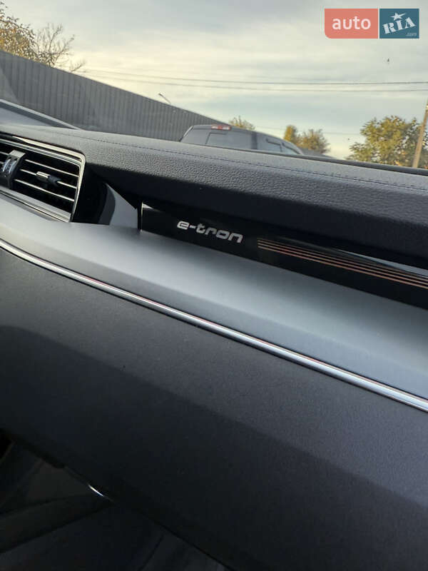 Внедорожник / Кроссовер Audi e-tron 2019 в Дрогобыче