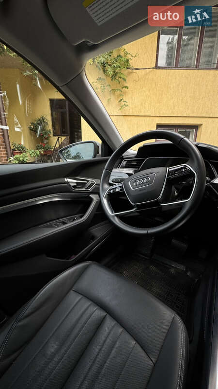 Позашляховик / Кросовер Audi e-tron 2022 в Львові фото 12 Позашляховик / Кросовер Audi e-tron 2022 в Львові