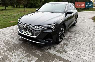 Внедорожник / Кроссовер Audi e-tron 2021 в 