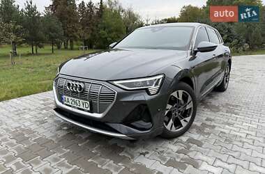 Внедорожник / Кроссовер Audi e-tron 2021 в 