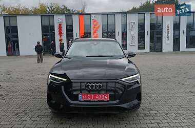 Позашляховик / Кросовер Audi e-tron 2021 в 