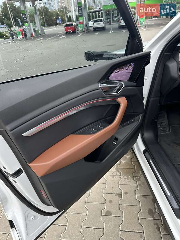 Внедорожник / Кроссовер Audi e-tron 2019 в Киеве