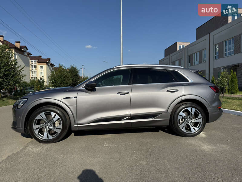 Внедорожник / Кроссовер Audi e-tron 2020 в Киеве
