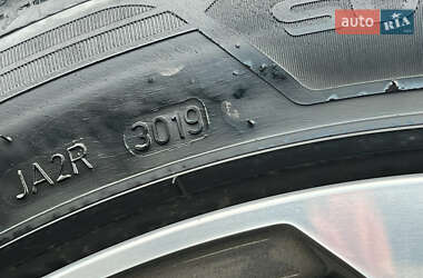 Позашляховик / Кросовер Audi e-tron 2020 в 