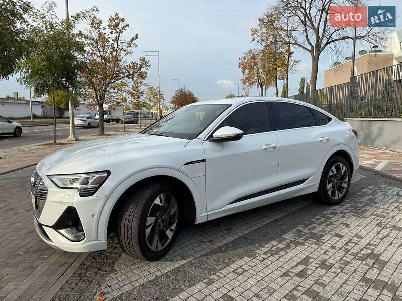 Внедорожник / Кроссовер Audi e-tron 2020 в Киеве фото 6 Внедорожник / Кроссовер Audi e-tron 2020 в Киеве