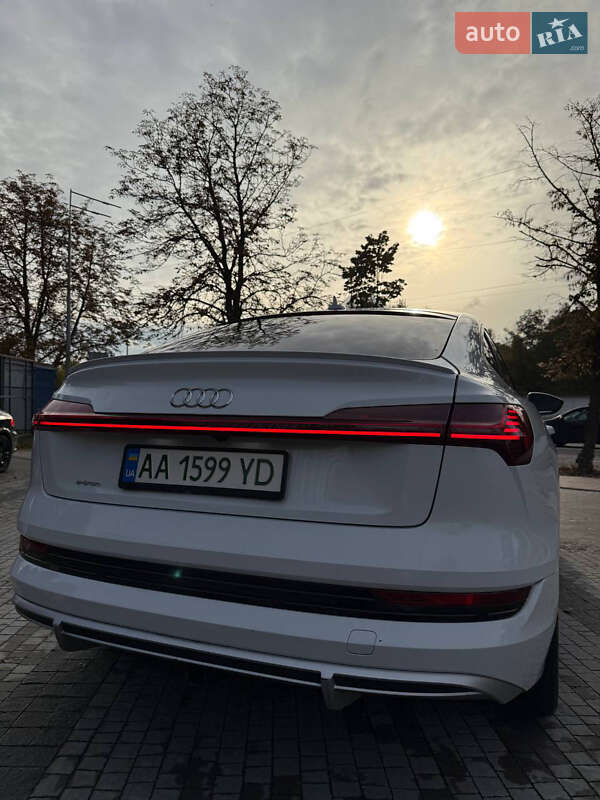 Внедорожник / Кроссовер Audi e-tron 2020 в Киеве фото 35 Внедорожник / Кроссовер Audi e-tron 2020 в Киеве
