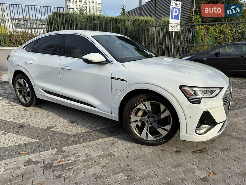 Внедорожник / Кроссовер Audi e-tron 2020 в Киеве фото 51 Внедорожник / Кроссовер Audi e-tron 2020 в Киеве