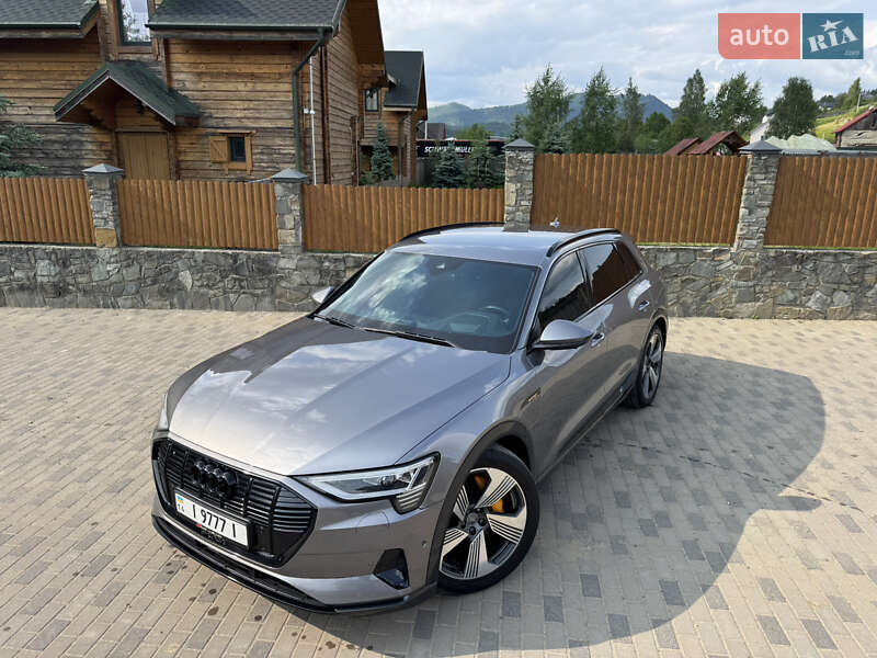 Внедорожник / Кроссовер Audi e-tron 2019 в 